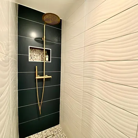 Le Perchoir-wifi-face à La Gare-terrasses-proche Tous Commerces Apartamento