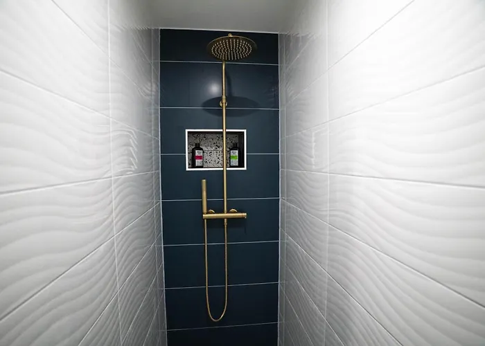 Le Perchoir-wifi-face A La Gare-terrasses-proche Tous Commerces *